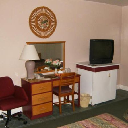Victoria Motel ลินด์เซย์ ภายนอก รูปภาพ