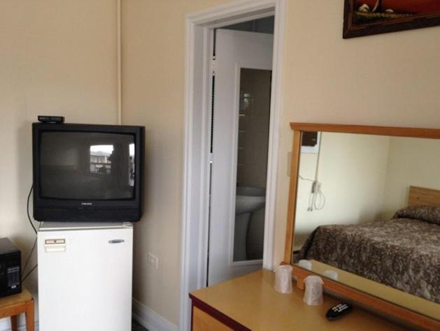 Victoria Motel ลินด์เซย์ ภายนอก รูปภาพ